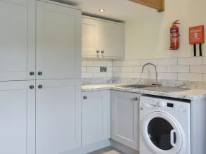 4 bedroom accommodation in Harkerside, near Grinton - Image 3
