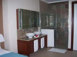 Luxury Loft Appartment on Eden Island with 3 Bedrooms, Views on Marina & Beach - Image 2