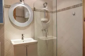 Holiday home with modern equipment - Image 4