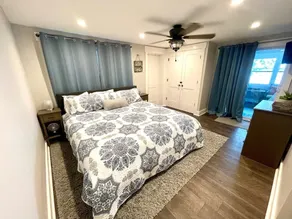 Location! Location! Location! 6 Beds Gorgeous Lake View. Minutes from Everything - Image 2