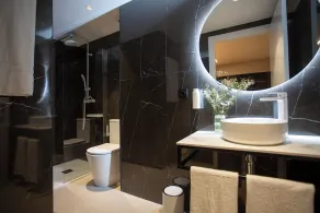 Neobeds - Stylish modern 1BR Apt Near Old Town & Steps from Turia Park - Image 5