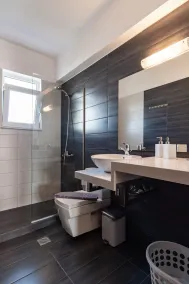 Sleep on Nature, high standards 2 bdr apartment - Image 3