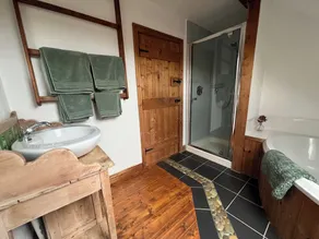 A romantic hideaway for two in a stunning seaside location near Caherdaniel - Image 2