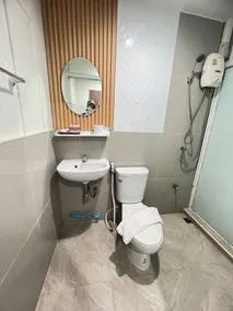 Sandee Room - Image 5