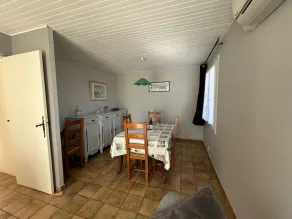 Maison indépendante climatisée sur grand terrain avec piscine privative - Image 3