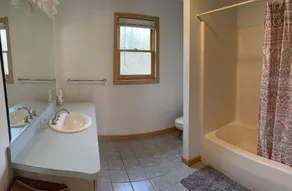 Private Home - Pool and Close to CT Shoreline Beaches - Image 4