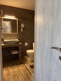 Luxor Suites Venizelou - Image 3