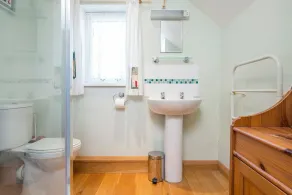 Bryngarw, Holiday Home Trefin, Sleeps 12, 6 bedrooms,  bathrooms - Image 2