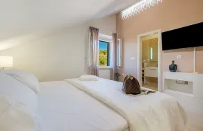 Luxury Villa Aerius with Pool - Image 3