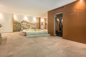 Ferienwohnung \"Kreuzkofel\" mit gemeinschaftlich genutztem Whirlpool & Garten - Image 3
