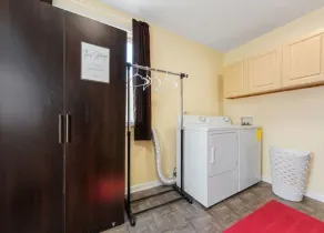 PROMO 15% MONTHLY DISCOUNT!\nCozy House, Close to Benedictine & North Central - Image 2