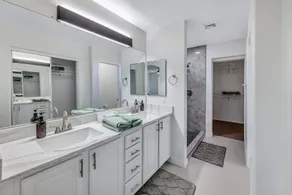 Luxury 3 Bedroom Home in Gilbert - Image 5
