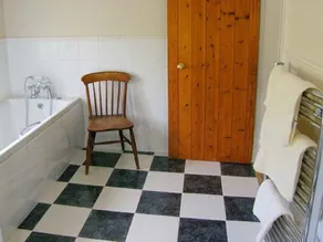 East Cottage, CHURCH STRETTON - Image 3