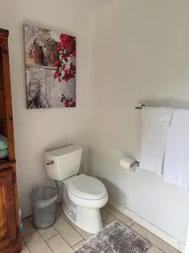 Private studio with  large patio - Image 2