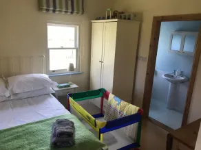 Family & Pet Friendly Restored Cottage in East Mayo with  4* Bord Failte Award - Image 5
