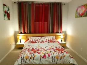 A Modern and Executive Unit~1 Parking Spot&Great Location - Close To Everything - Image 5