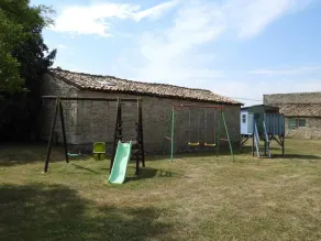 Two bedroom gite with large heated pool and games room - Image 2