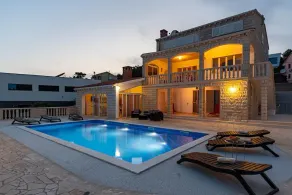 Beautiful Holiday House  with private pool - Image 5