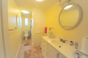 Beautiful home & short walk to beach, restaurants, and marinas in Rock Hall, MD - Image 3