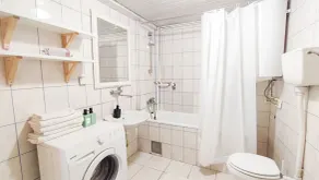 Central 2 bedroom Apartment 65 sq m  with Free Parking and Large Terrace - Image 2