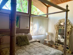 Bushland Beach Holiday House - Image 5