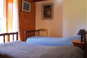 Self-contained apartment in former farmhouse converted into gîtes - Image 4