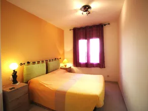 Ground Floor Apartment with Large Terrace Near Beach - Image 4