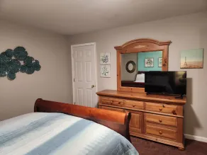 Private Basement Apartment - Image 3
