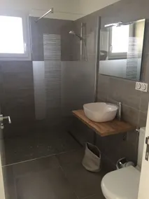 Charmant T2 de 40m2 en rez de villa, neuf, tout équipé, jardin privatif attenant - Image 2