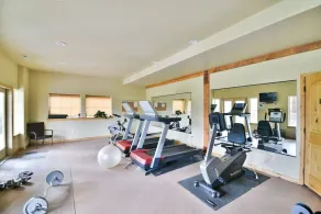 Newly updated 2 bedroom/bath condo close to 3 ski areas - Image 4