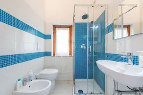 Villa 'Villetta Teresa' con vista mare, giardino privato, terrazza e A/C - Image 2