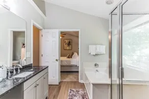 Country Haven - Hot Tub & Pool! Game Room, King Beds, Mins 2 dwtn - Image 4