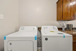 Medical Stay • King Bed• Smart TV• WiFi• Pets• W/D - Image 2