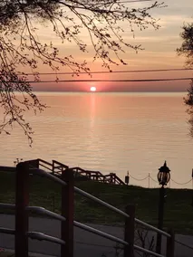 Waterfront home with amazing views! - Image 2
