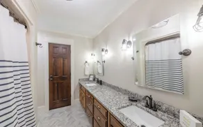 Lake Norman Luxury - Large Saltwater Pool, Dock & Boathouse - Sleeps 18 - Image 5