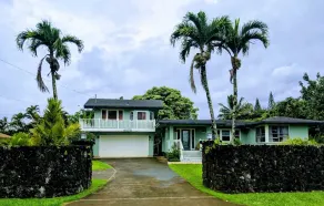 Private, Comfortable and Cozy with Distant Ocean and Mountain Views - Image 4