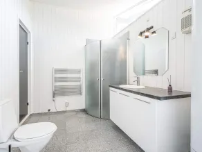 6 Person Holiday Home in Henne - Image 4