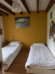 Wunderschönes Landhaus inmitten von 100 Hektar großen Landschaftsparks, Wäldern und Seen. - Image 3