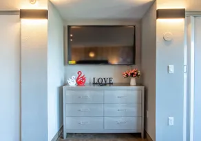 Superb Renovated Suite, Amazing Water View Best Location to Disney and Universal - Image 2