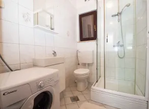Holiday home with air conditioning - Image 2
