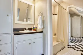 Escape to Cozy Comfort: Your Perfect Retreat in Lexington, South Carolina! - Image 2
