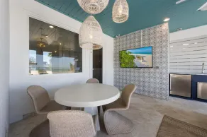 South Bay Beach House: Bay Front Luxury Beach Villa with Heated Pool - Image 2