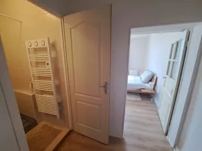 Gîte en Pierre à la Montagne à Proximité de Sentiers de Randonnées - Image 4
