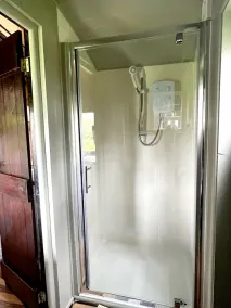 Romantic Vintage Carriage in 2 acres!❤️Idyllic location, 5 min walk beach & pub! - Image 3