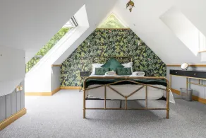Two luxury Cottages near Bosham with Hot Tubs, perfect for family reunion. - Image 5