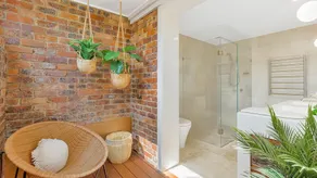 208 Marine Parade - Snapper Rocks / Rainbow Bay Beachfront - Image 3