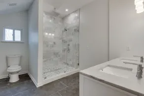 Blue Manor Luxury Home *15 min. from Airport* - Image 4