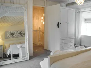2 chambres à coucher à Cwrt-newydd - Image 4