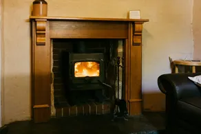 Escape & Step Back in Time. Spa Wood Fire 4 Poster Bed! Mintaro Hideaway Scholar - Image 2