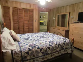 Andrus Cottage located 3/10s of a mile from a beautiful cove on Raystown Lake. - Image 4